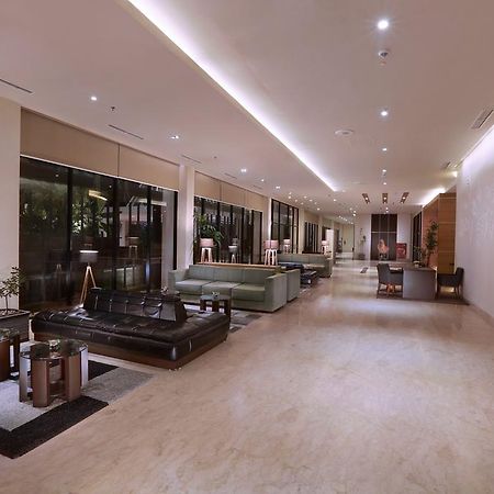Aston Bojonegoro City Hotel Exterior foto