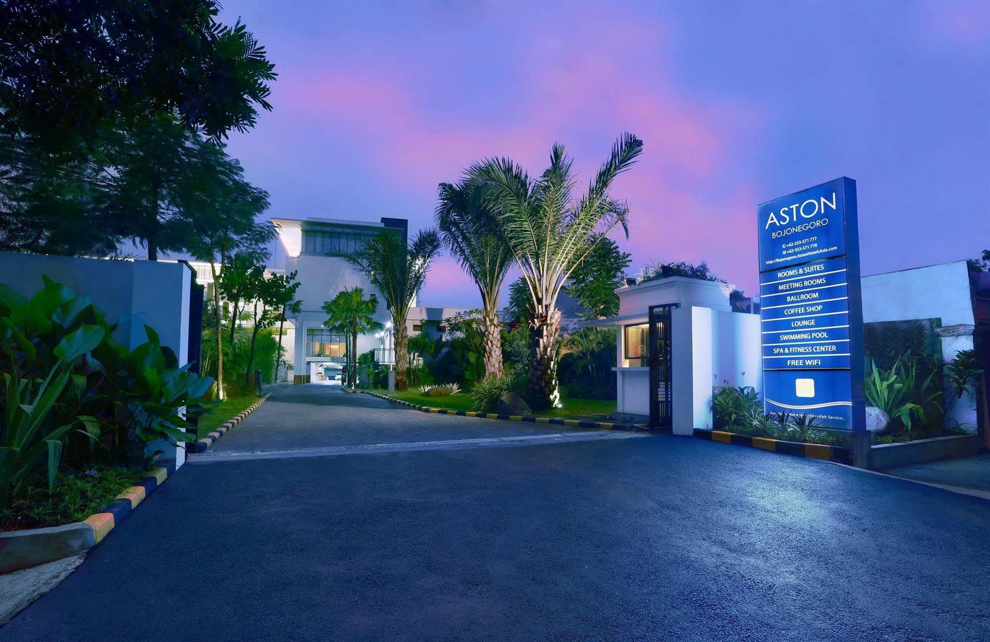 Aston Bojonegoro City Hotel Exterior foto